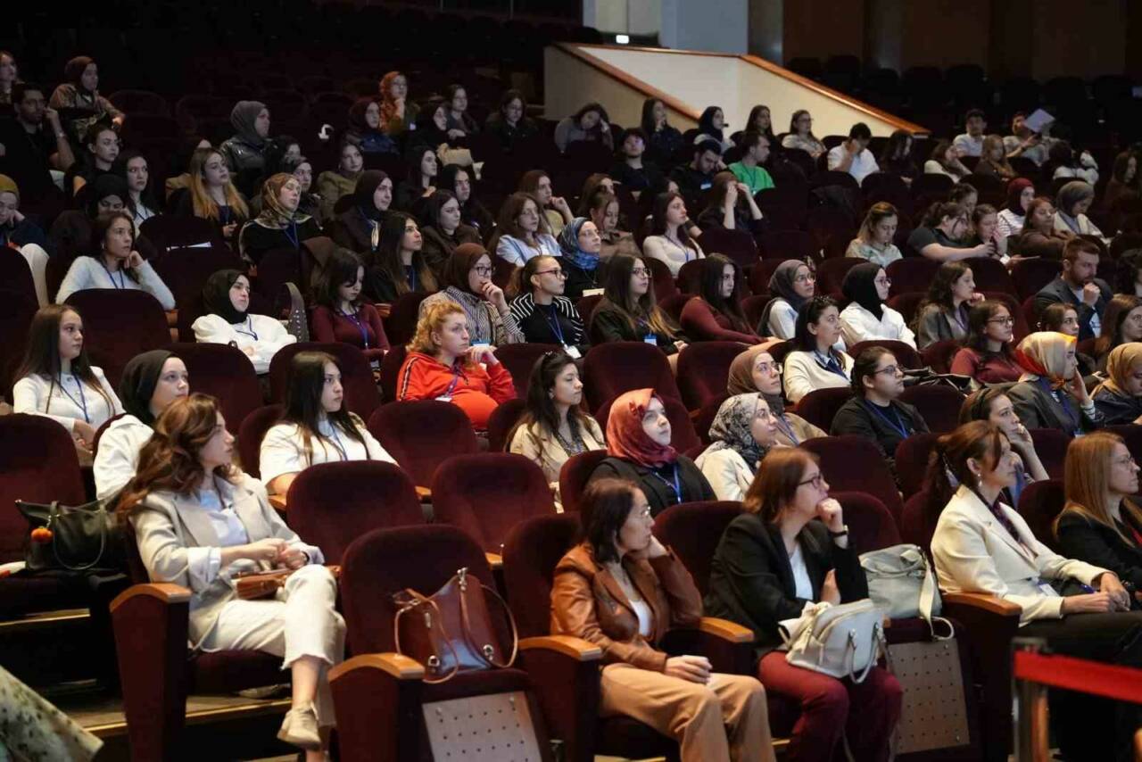 Bursa’da anneler bu sempozyumu akın etti - Olay Gazetesi Bursa