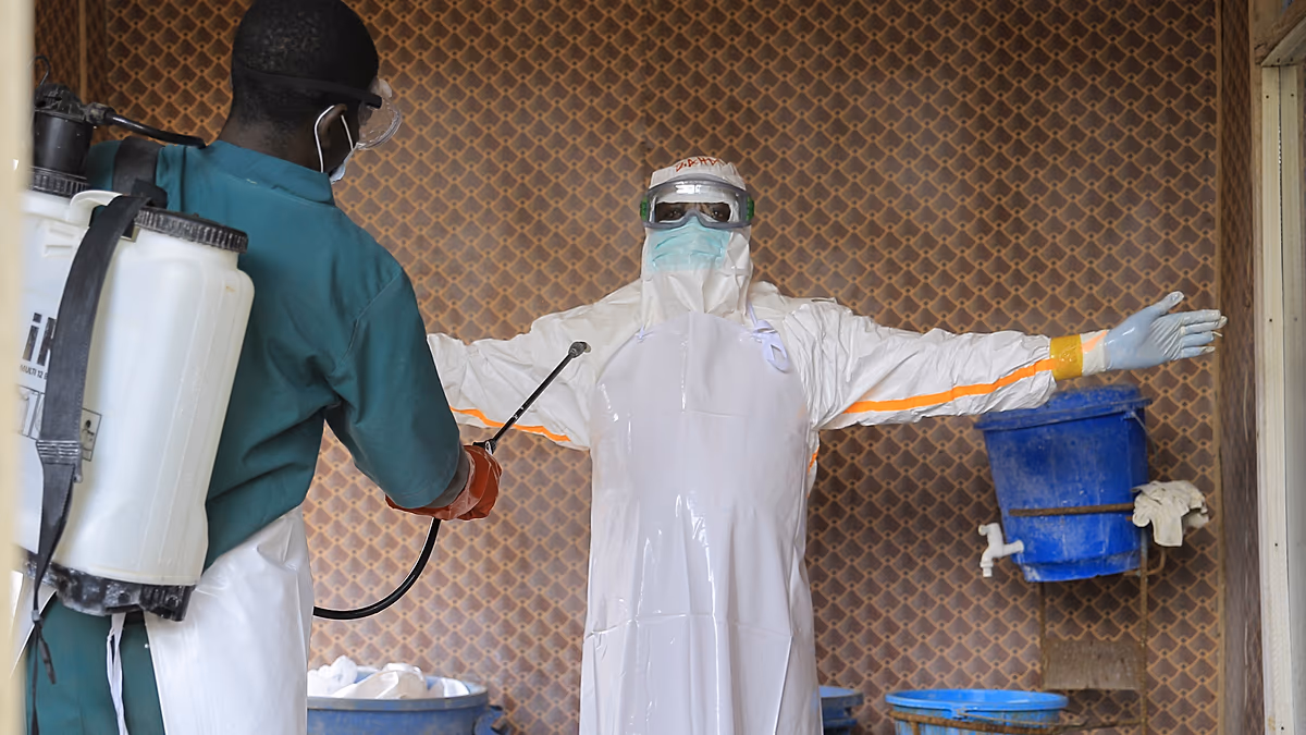 AB hastalık merkezi Nijerya'ya uzman yolluyor, Kongo'da Ebola 10 bini aşıyor