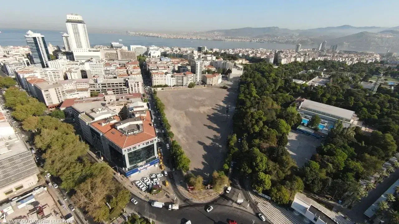 TMSF, Basmane Çukuru’nun satışa çıkardı: Kimin malını kime satıyorsunuz?