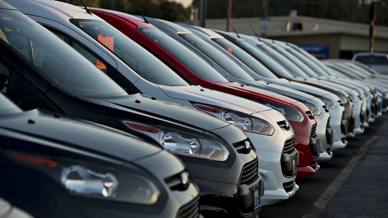 Otomotiv devi fişi çekiyor: Benzinli araç üretimini durduracak