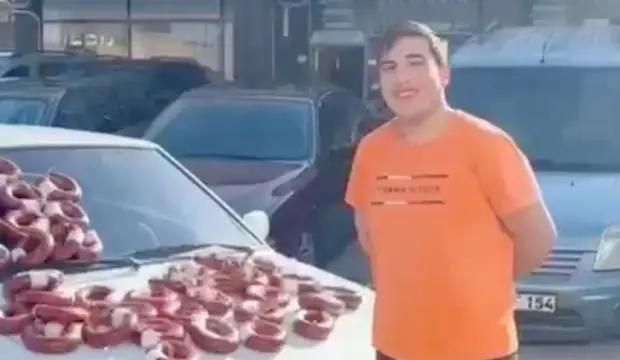 Eskişehir'de ilginç ticaret! Aracını 100 kilo sucukla takas etti