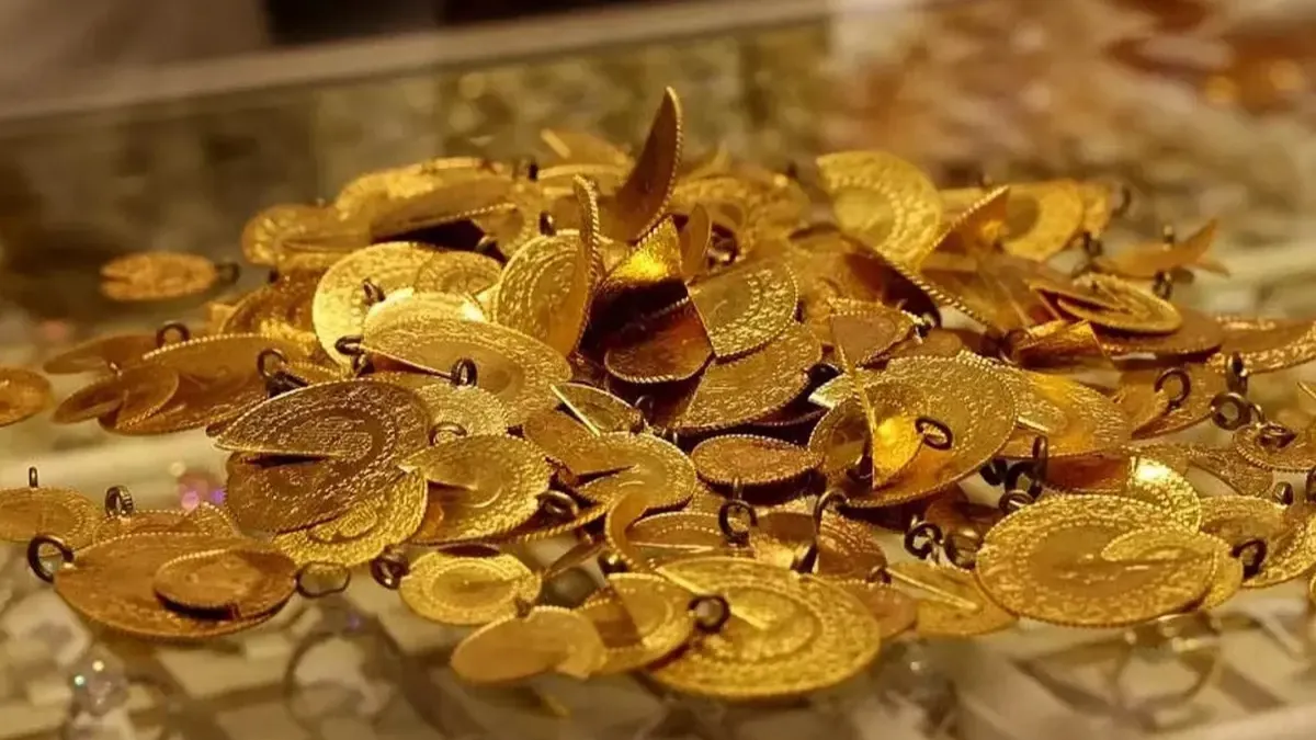 Altın fiyatlarında kritik dönemeç! 4 bin doların altına iner mi? Bankacılık devinden 2 senaryo...