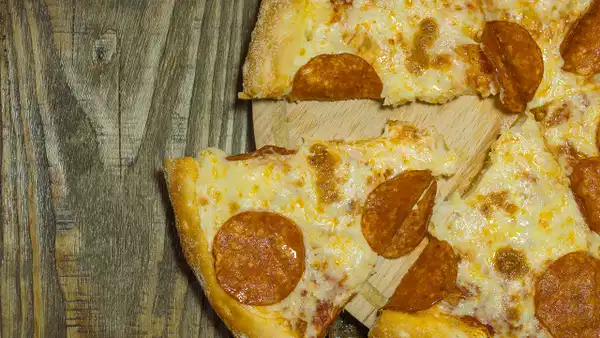 30 yıldır Türkiye’deydi: Ünlü pizza zinciri Little Caesars'ın yeni sahibi belli oldu