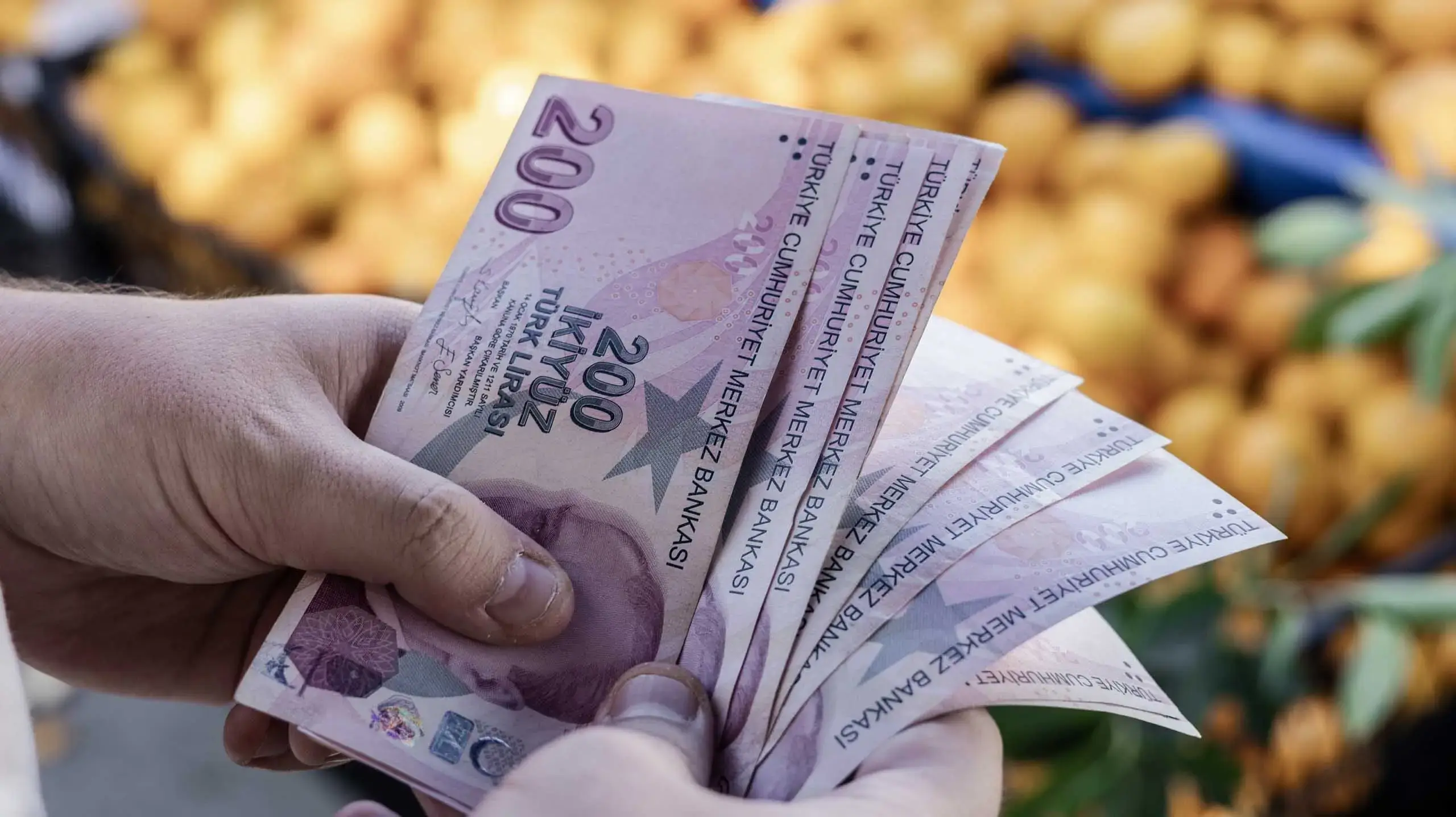 Tüketici güveni ekimde azaldı