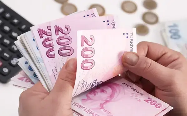 Emekli düzenlemesinde son dakika gelişmeleri! 65 yaş üstüne refah payı veya seyyanen zam verilecek mi? Kademeli emeklilik çıkacak mı? İşte son durum...