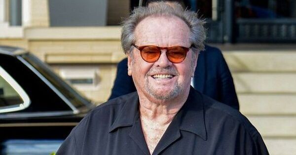 Michael Douglas'tan Jack Nicholson yorumu: Evinin önünde terlikleriyle dolaşıyor, sinemaya dönmeyecek