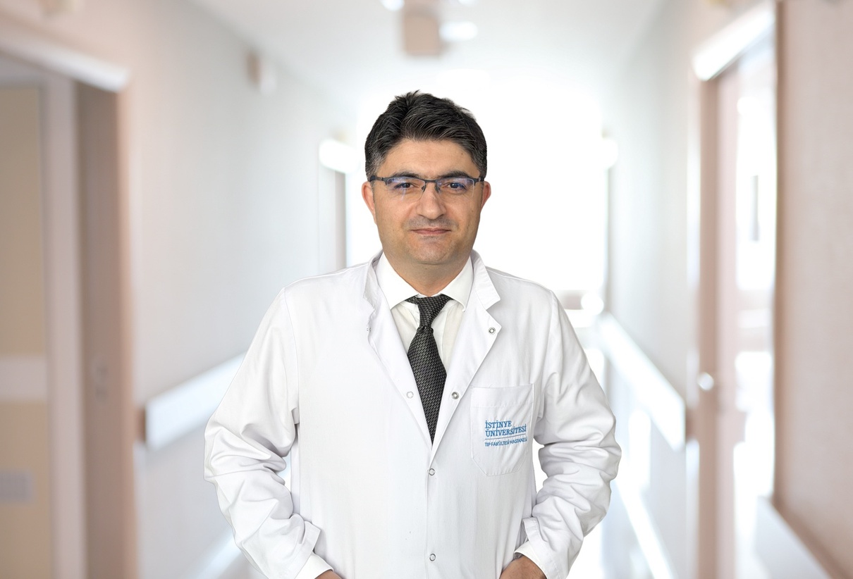 Doç. Dr. Botan, RSV'de nefes duraklaması görülen bebeklere acil yardım çağrısı yaptı
