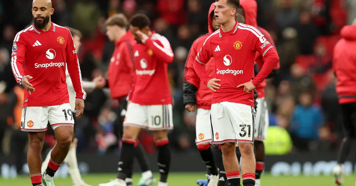 Hezimet üstüne hezimet. Manchester United sahasında Bournemouth'dan da fark yedi