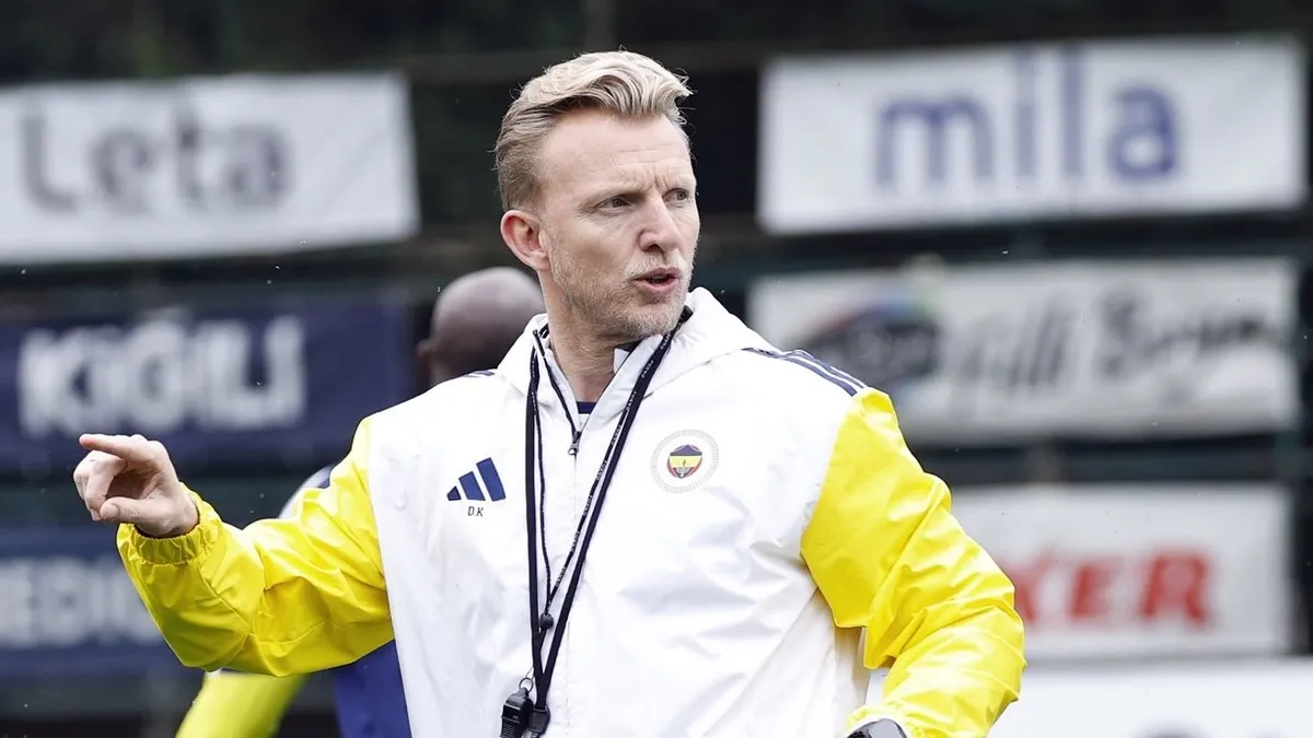 Fenerbahçe'de Dirk Kuyt sezon sonuna kadar kalabilir! Menajerinden açıklama