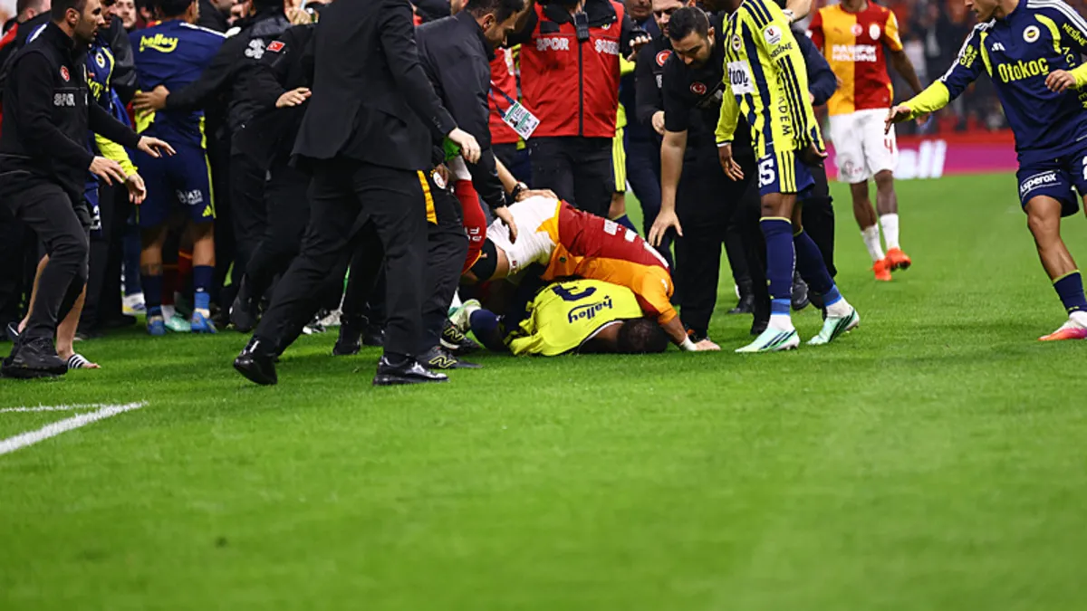 Fenerbahçe'de Archie Brown için ceza tehlikesi! Galatasaray derbisi sonrası...