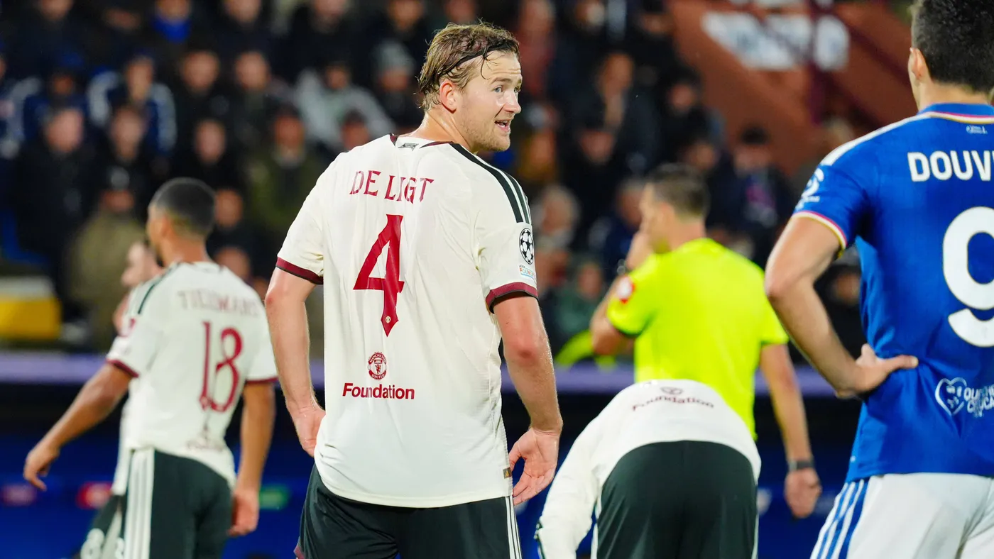 Britanya basını, Manchester United formasıyla sahalara dönüşünde Matthijs de Ligt'e aynı notu verdi