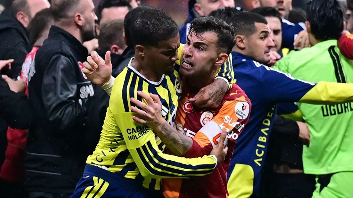 Galatasaray-Fenerbahçe derbisinin faturası çok ağır oldu! 5-10 maç ceza gelebilir - Galatasaray (GS) Haberleri