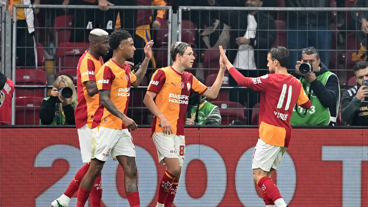 Galatasaray'dan Fenerbahçe'ye gönderme: 'Kaybetmeye mahkumsun'