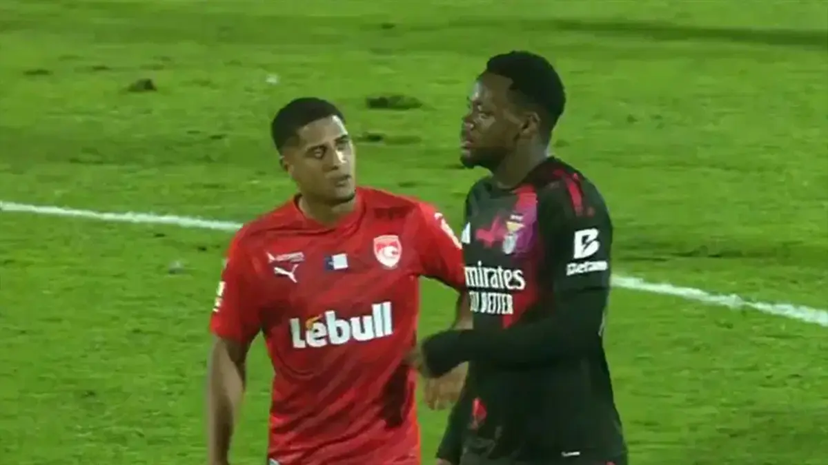 Jhon Duran Portekiz'de ortalığı fena karıştırdı! Kırmızı karta rağmen oynadı - Avrupadan Futbol