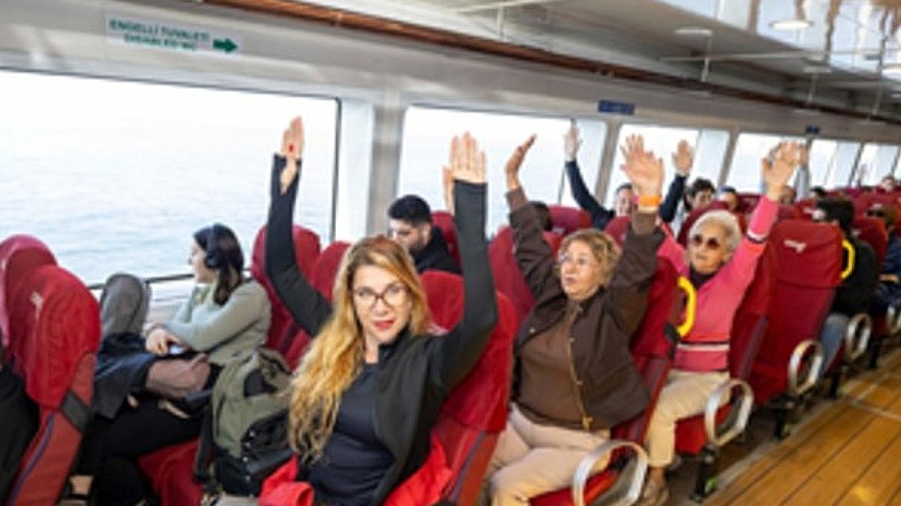 İzmir’de Vapurlarda Yapılan ‘Günaydın Sporu’ ile Körfez Manzarası Eşliğinde Egzersiz İmkanı