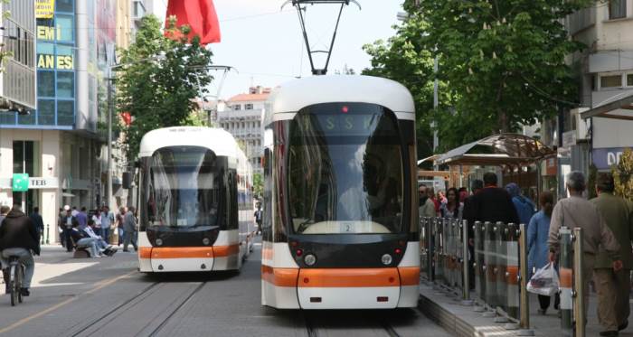 Eskişehir’de 4 tramvay hattında seferler normale döndü