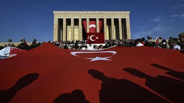 Instagram kırmızı-beyaza büründü