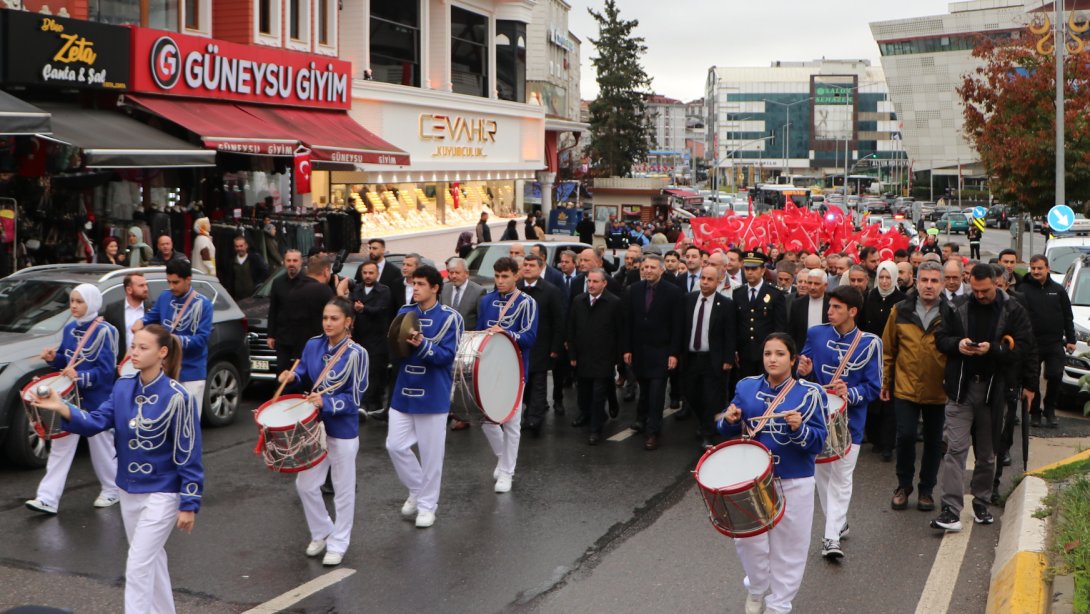 29 Ekim Cumhuriyet Yürüyüşü ve Çelenk Sunma Töreni Gerçekleştirildi
