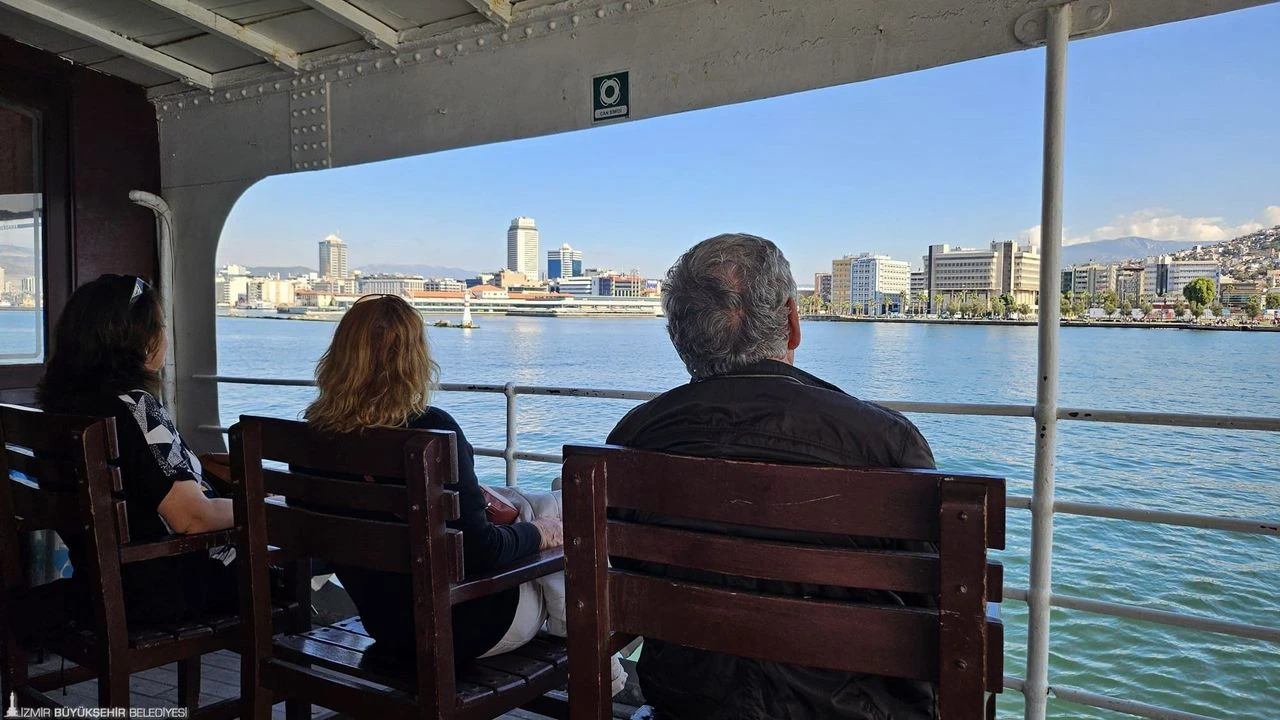 İzmir’de rehberli Körfez turları yeniden başladı: İşte güncel bilet fiyatları
