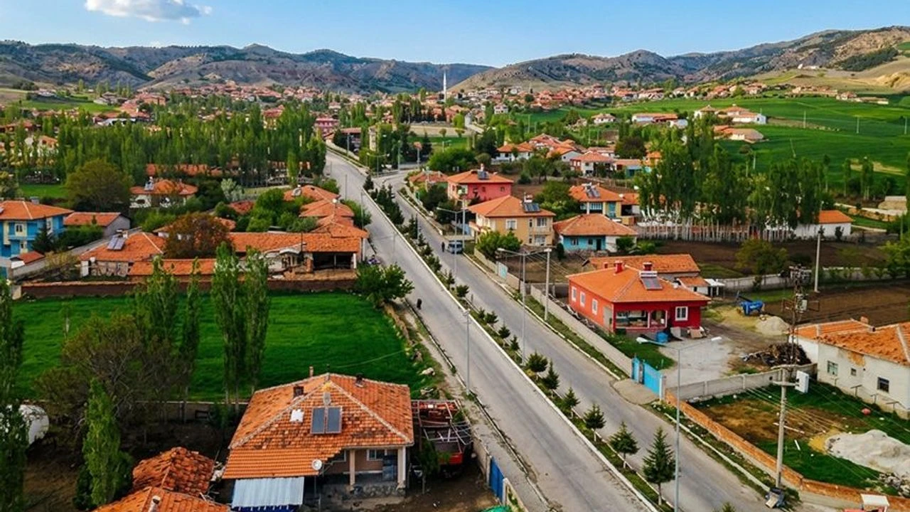 Çorum'da demiryolu için bu köyde kamulaştırma yapılacak