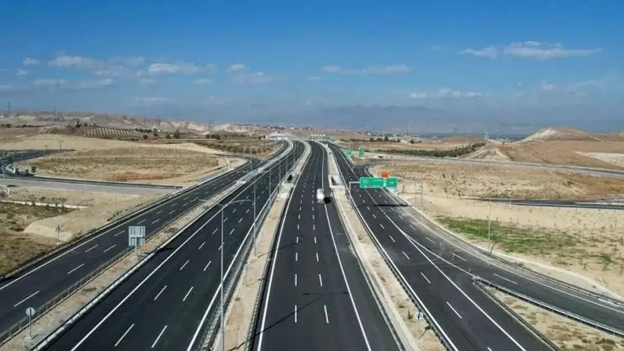 Sürücüler dikkat: Aydın-İzmir otoyolunda iki şerit kapanıyor