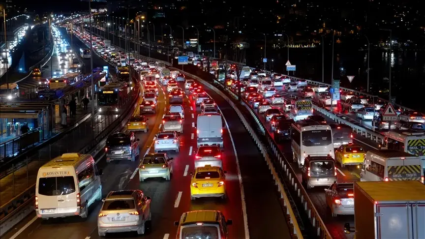 Yol çalışmalarında sürücülere uyarı